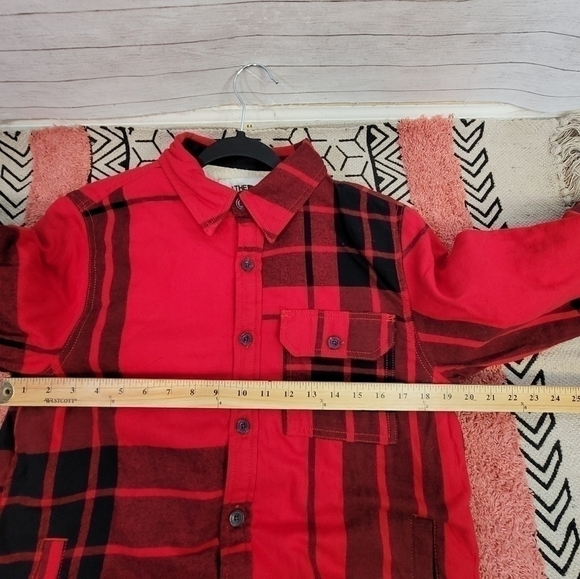 THE NORTH FACE CAMP SHIRT, SZ MEDIUM - Picture 8 of 15